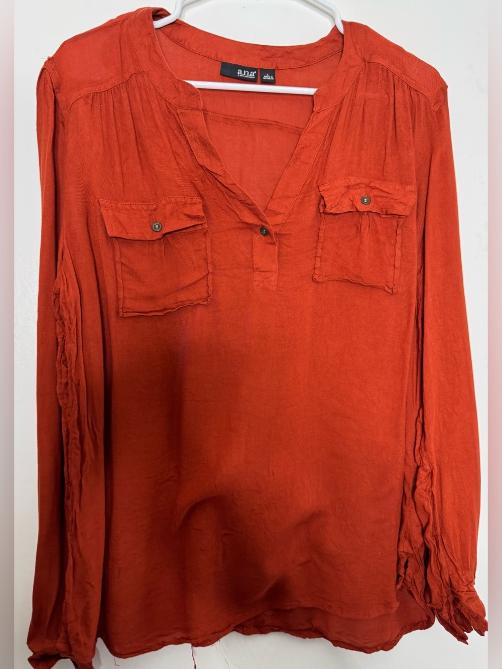 a.n.a Rust Orange Long-Sleeve V-Neck Tunic with Front Pockets size large